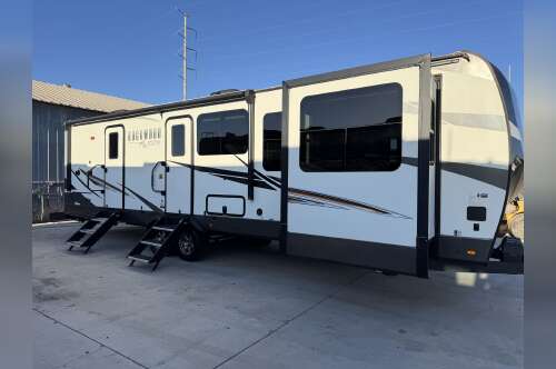 2022 Forest River Rockwood Signature 8324SB in casa grande AZ