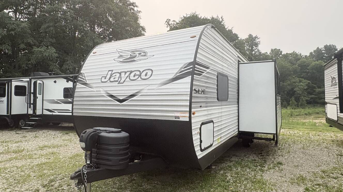 A photo of this 2025 Jayco Jay Flight SLX 263BHSW