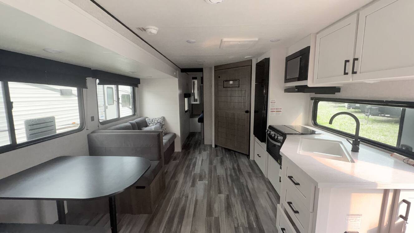 A photo of this 2025 Jayco Jay Flight SLX 263BHSW