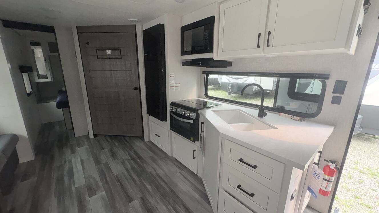 A photo of this 2025 Jayco Jay Flight SLX 263BHSW