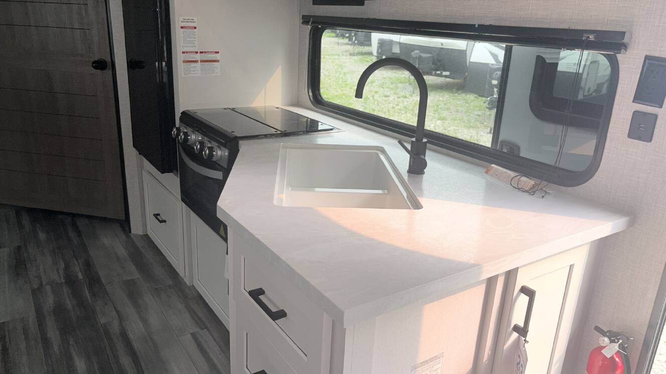A photo of this 2025 Jayco Jay Flight SLX 263BHSW