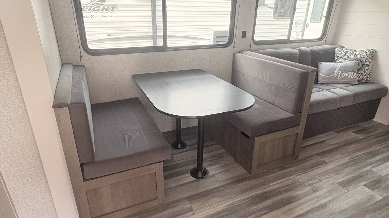 A photo of this 2025 Jayco Jay Flight SLX 263BHSW