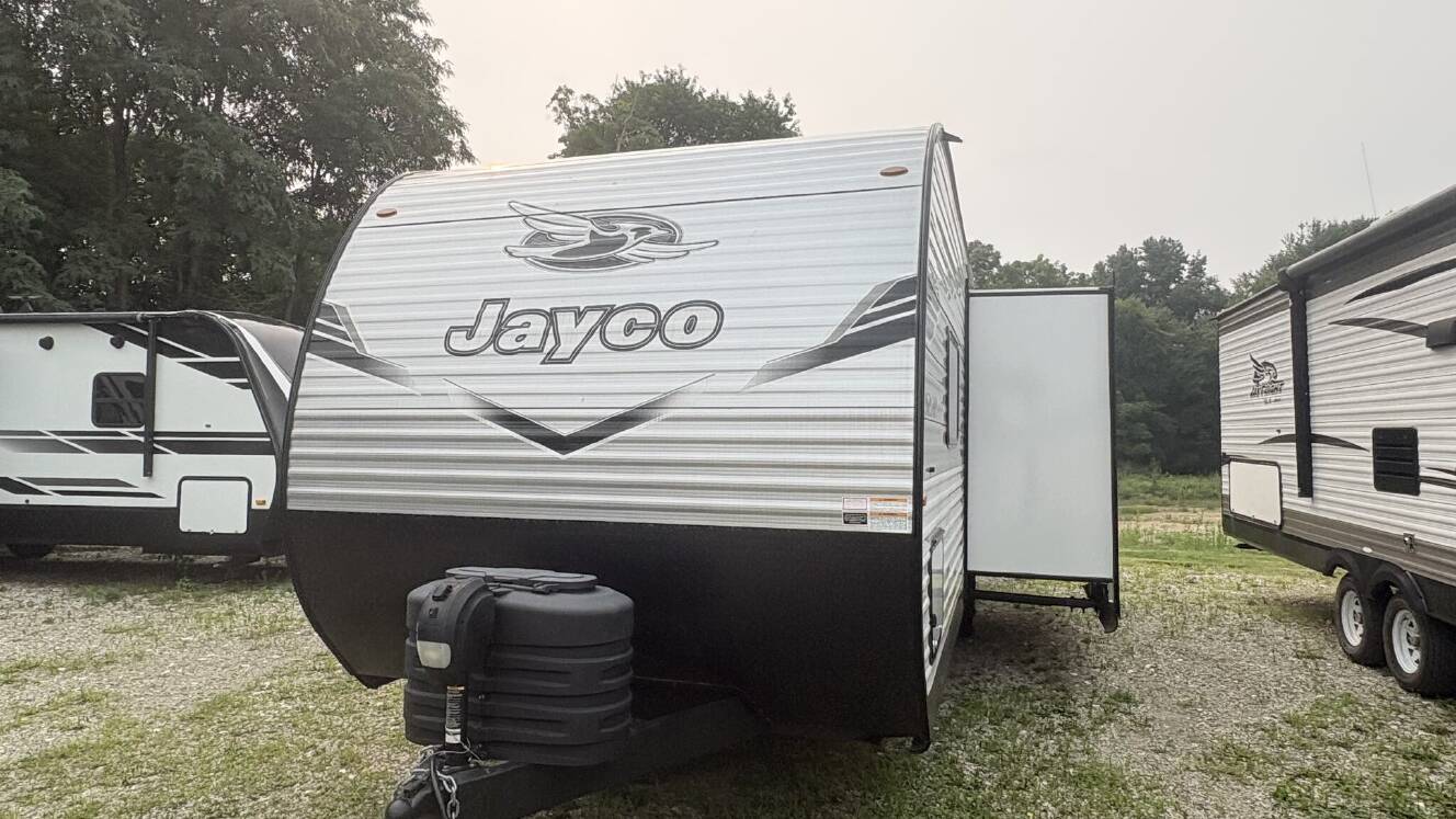 A photo of this 2025 Jayco Jay Flight SLX 263BHSW