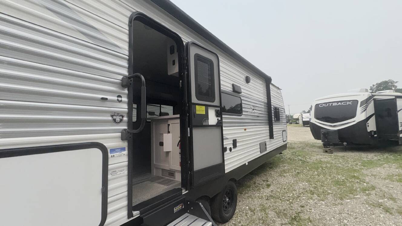 A photo of this 2025 Jayco Jay Flight SLX 263BHSW