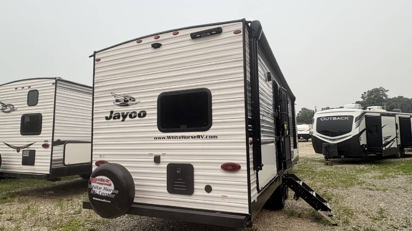 A photo of this 2025 Jayco Jay Flight SLX 263BHSW