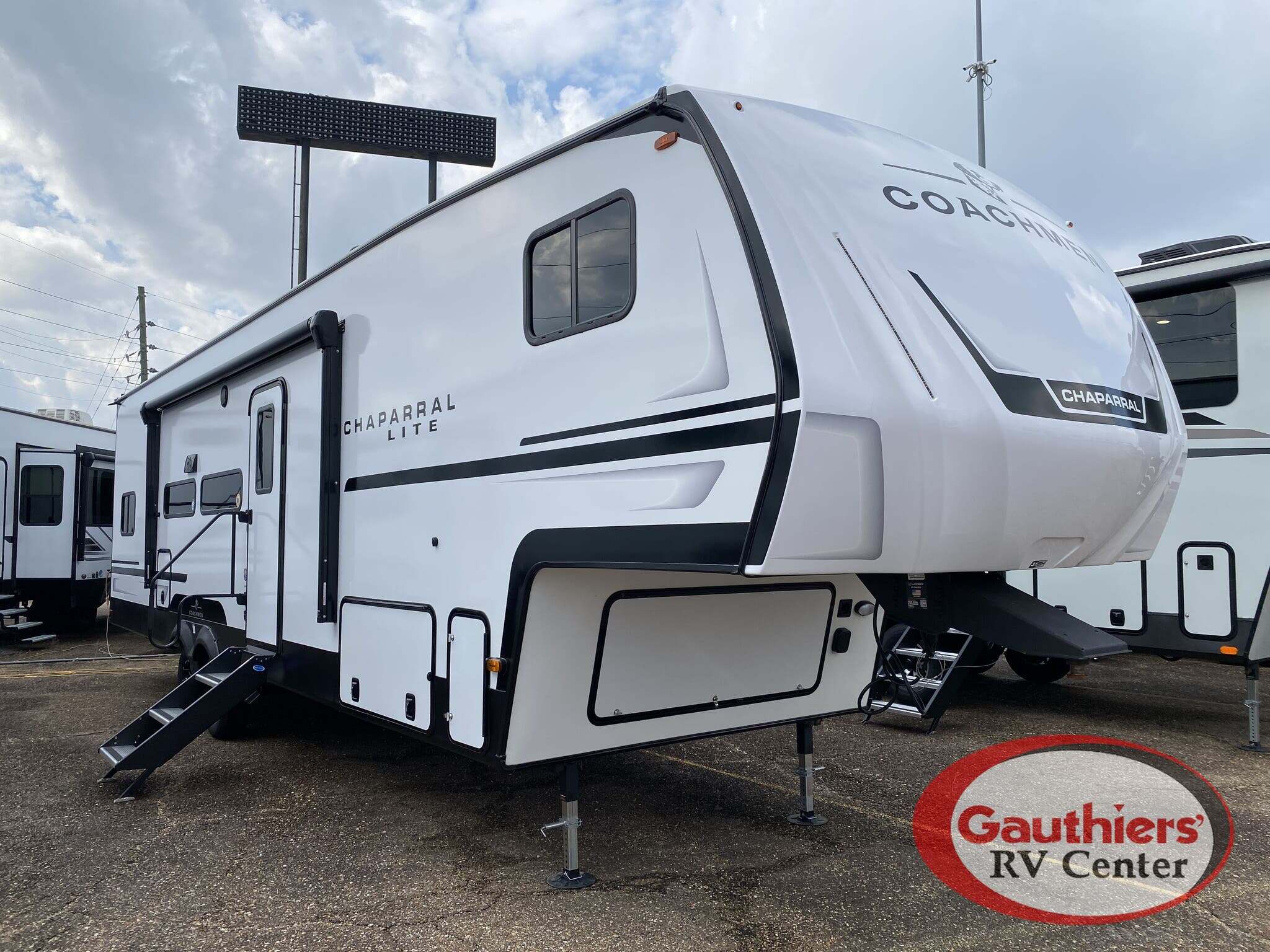 2026 Coachmen CHAPARRAL LITE 31BH RV