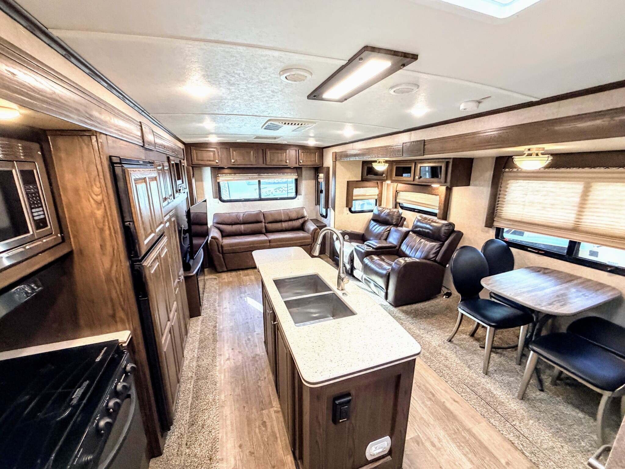 2019 Forest River Rockwood Signature 8328BS RV