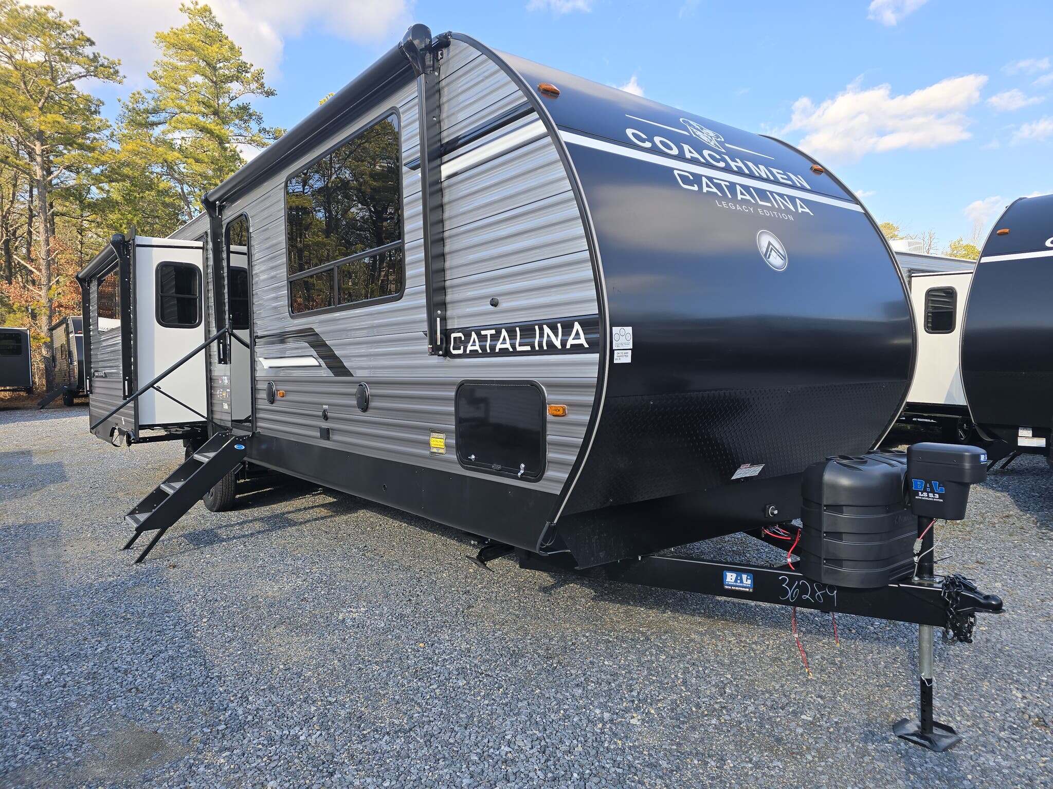 2026 Coachmen Catalina Legacy Edition 323MAZE RV