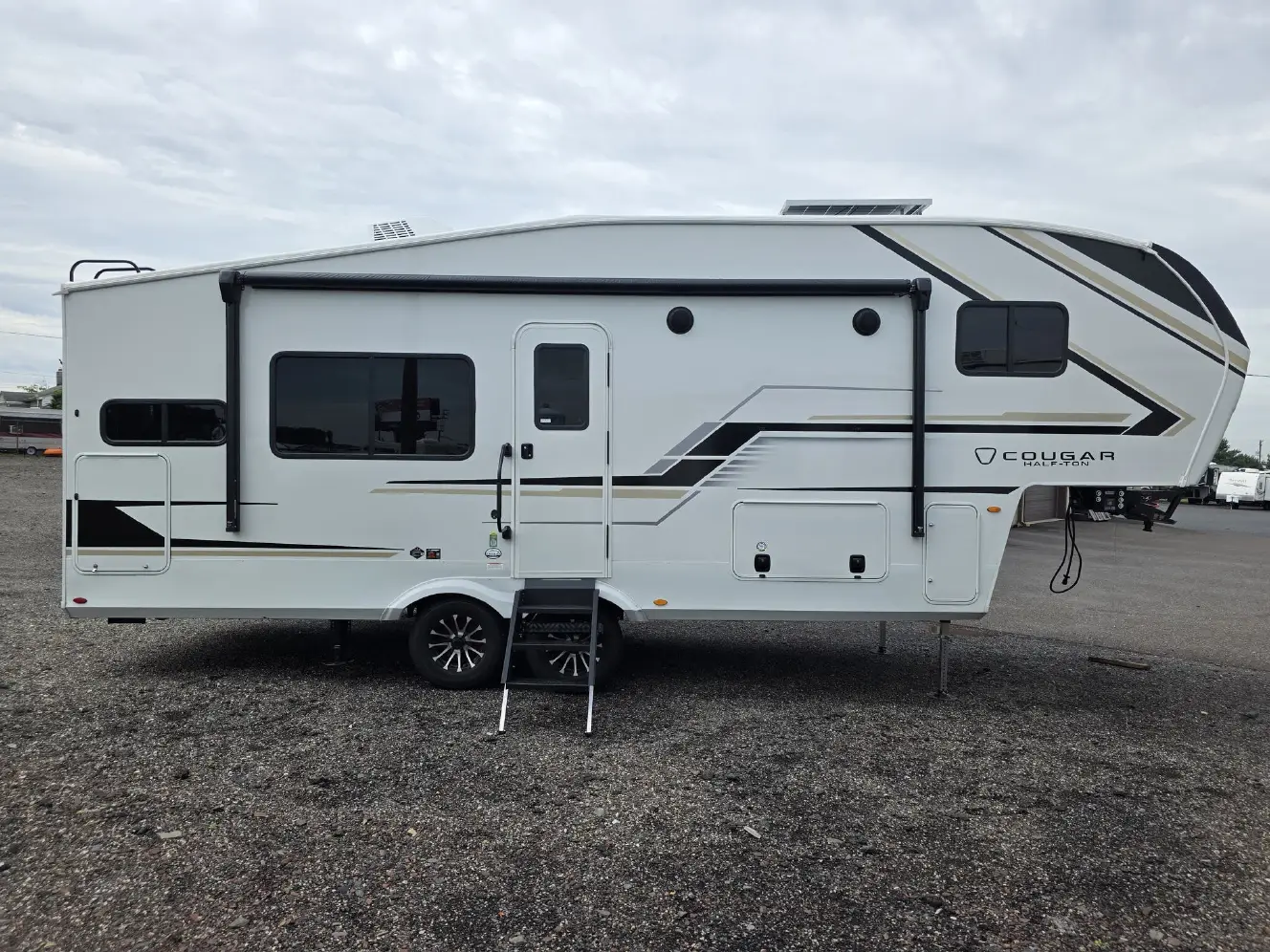 2026 Keystone Cougar Half-Ton 23MLE