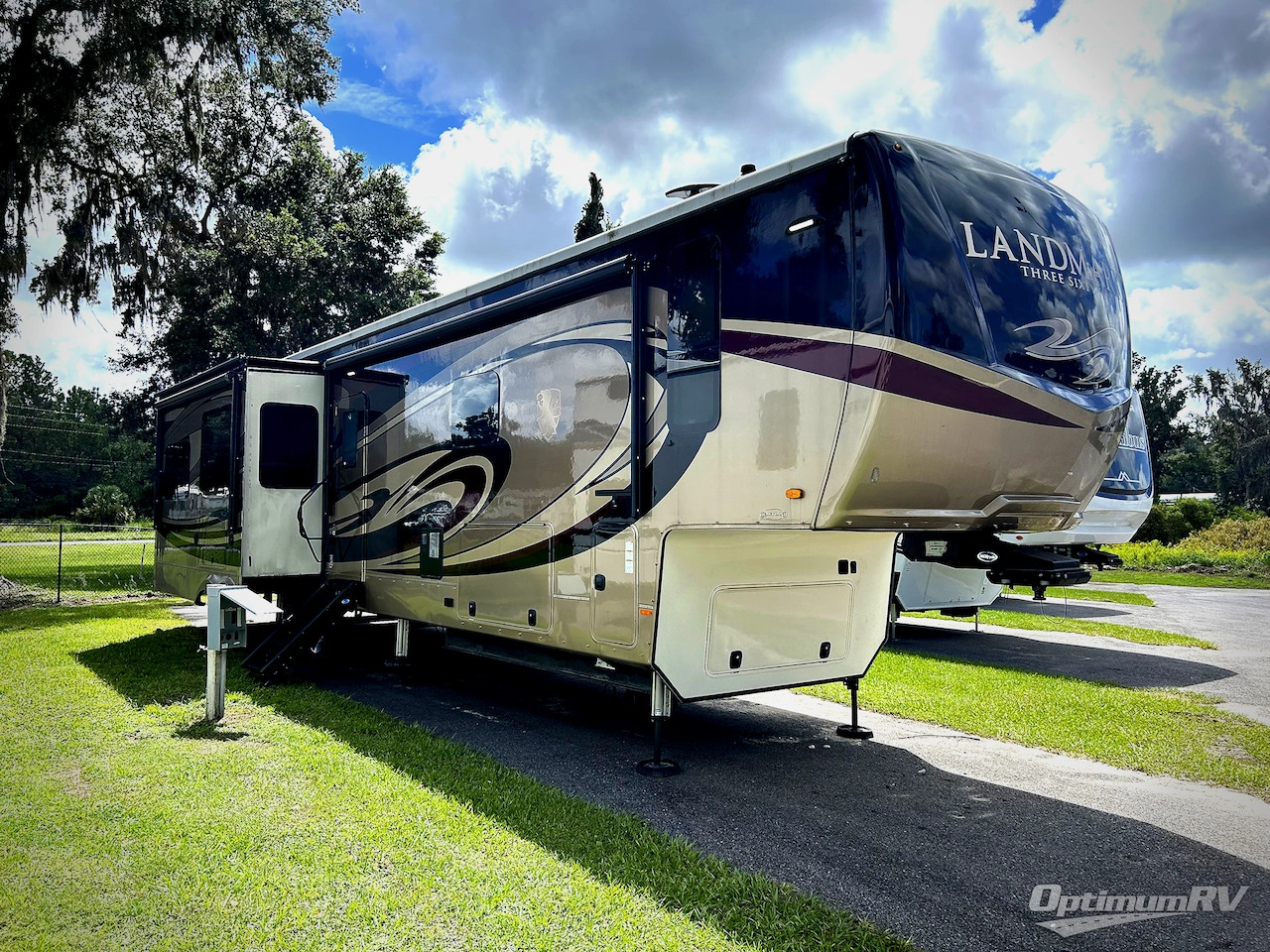 2019 Heartland Landmark 365 Newport in ocala FL