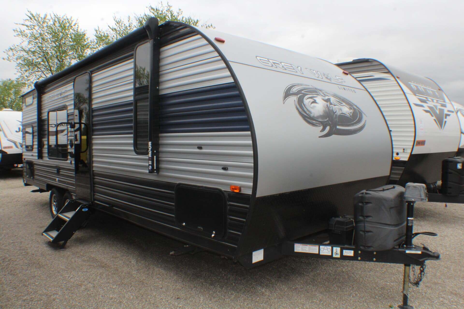 2022 Forest River Cherokee Grey Wolf 26DJSE in clyde OH