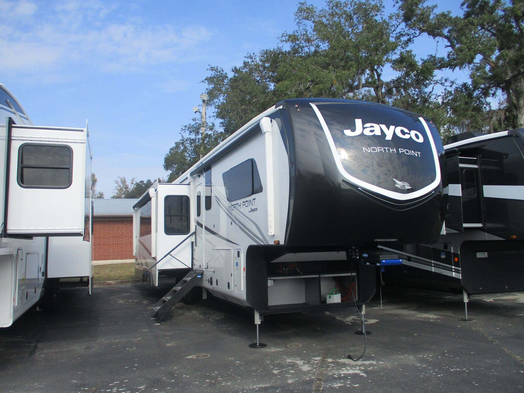 2026 Jayco North Point 365RKTS RV