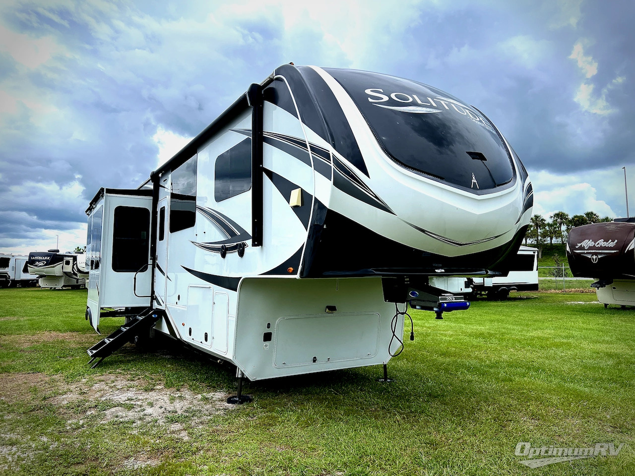 2023 Grand Design Solitude 376RD / 376RD-R in bushnell FL