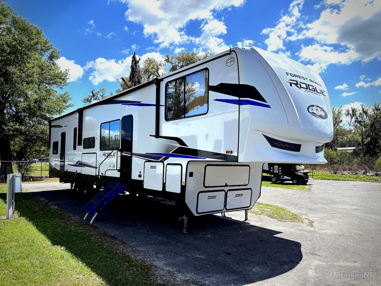 2026 Forest River Cherokee Rogue Armored 4015 in ocala FL