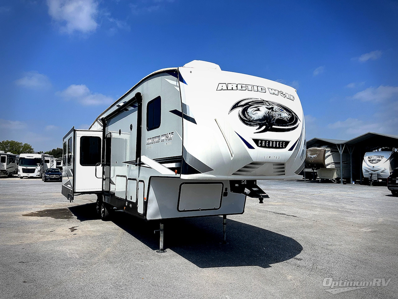 2022 Forest River Cherokee Arctic Wolf 327MB in la feria TX