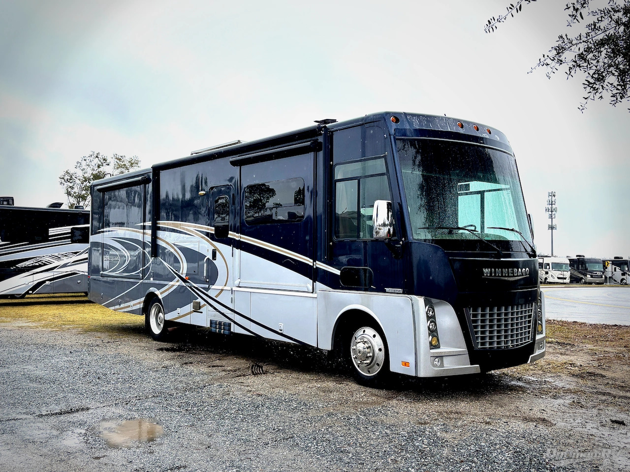 2016 Winnebago Adventurer 35P in tallahassee FL
