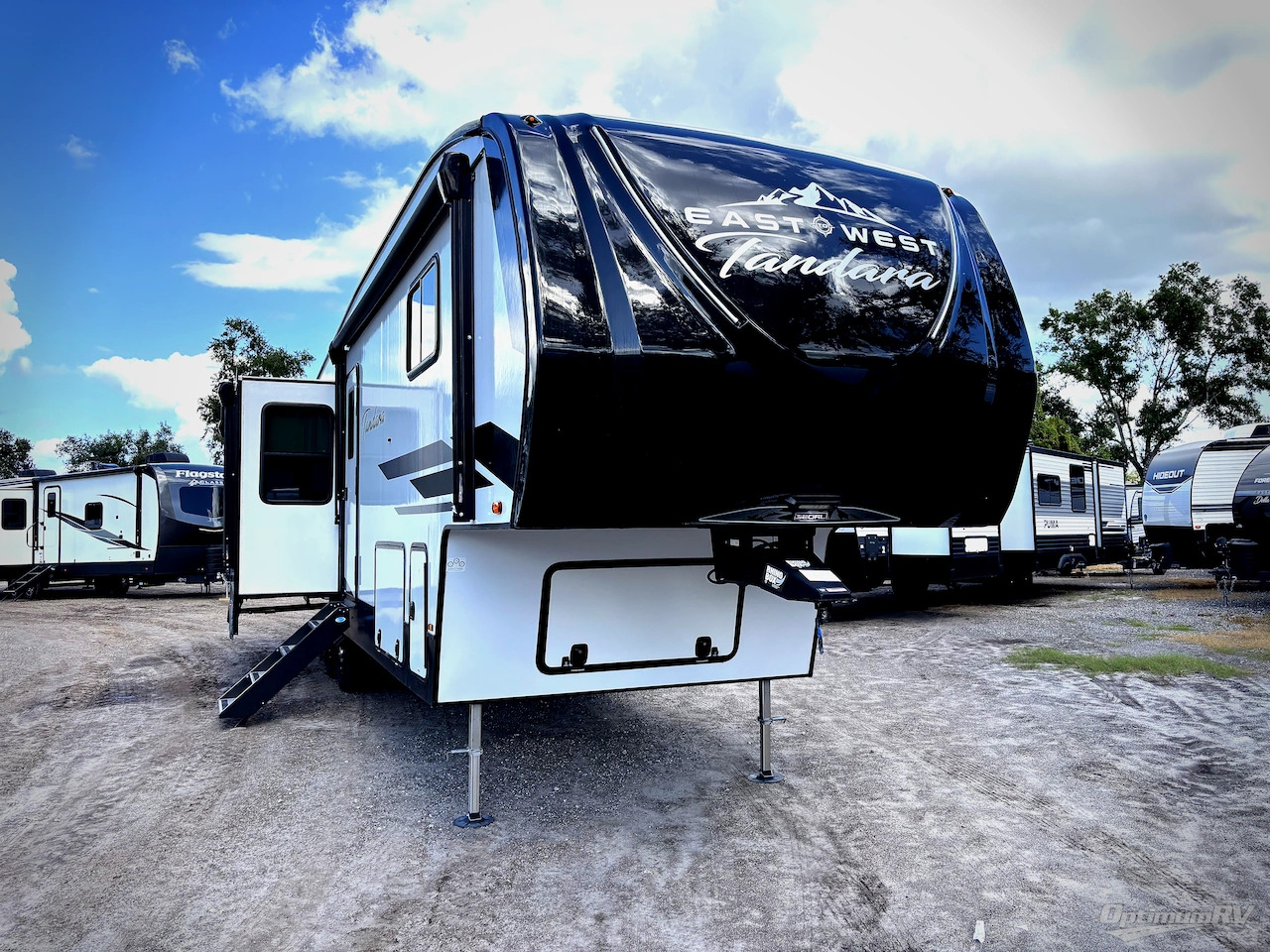 2024 East To West Tandara 320RL in zephyrhills FL