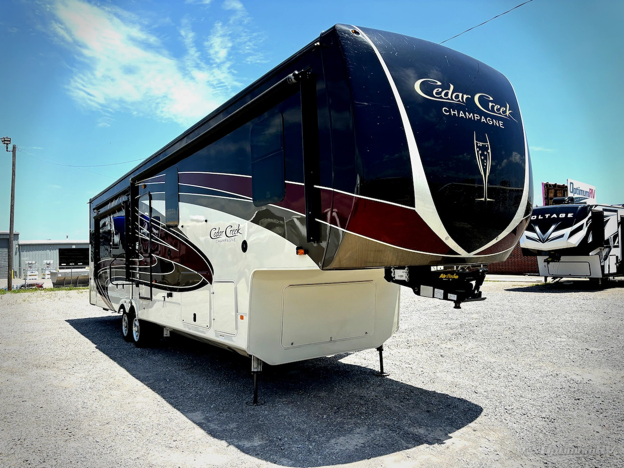 2020 Forest River Cedar Creek Champagne Edition 38EL in moore OK