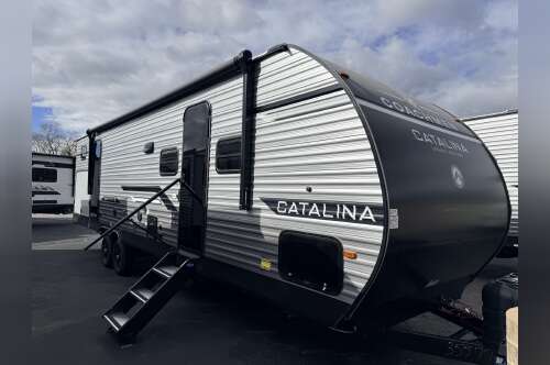 2026 Coachmen Catalina Legacy Edition 323BHDSCK in mill hall PA