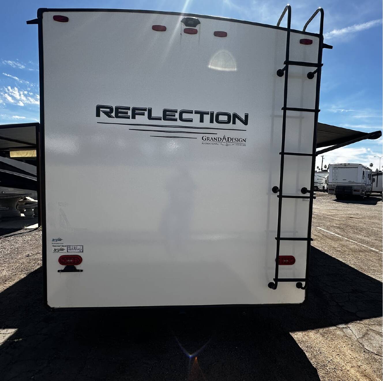 A photo of this 2025 Grand Design Reflection 322FKTS