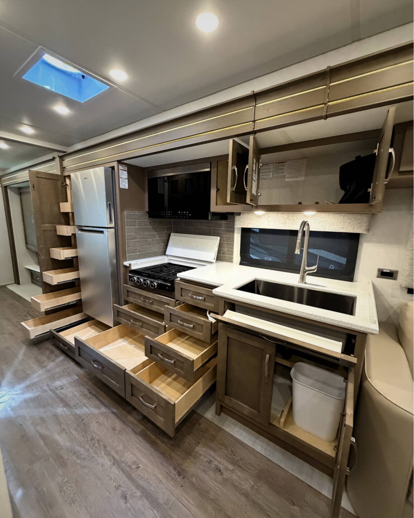 A photo of this 2026 Newmar Bay Star 3629