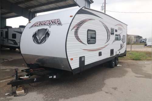2016 Forest River Vengeance 25V in seguin TX
