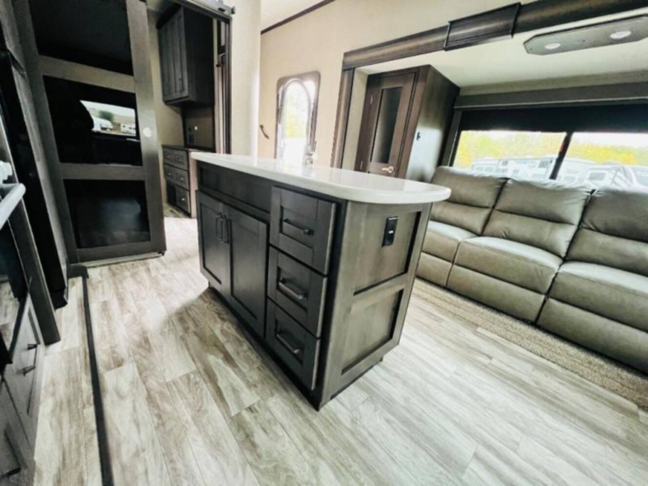 A photo of this 2022 Grand Design Reflection 31MB