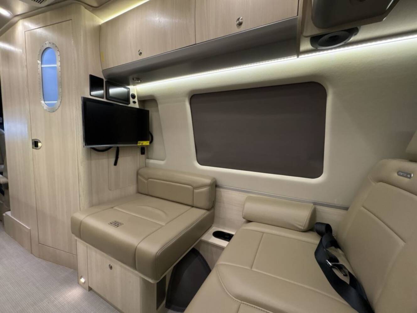 A photo of this 2025 Airstream Interstate GL