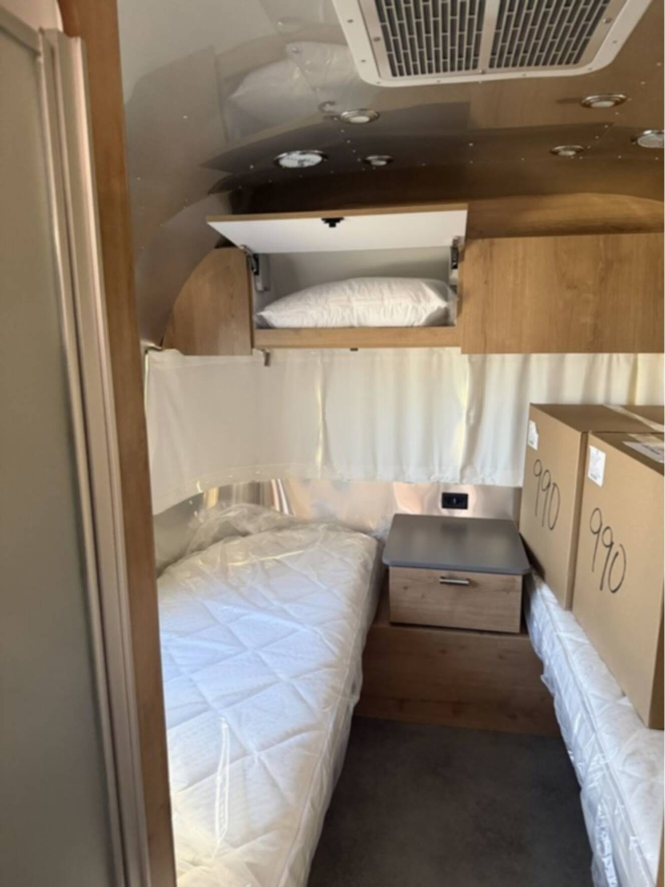 A photo of this 2026 Airstream Trade Wind 25FBT