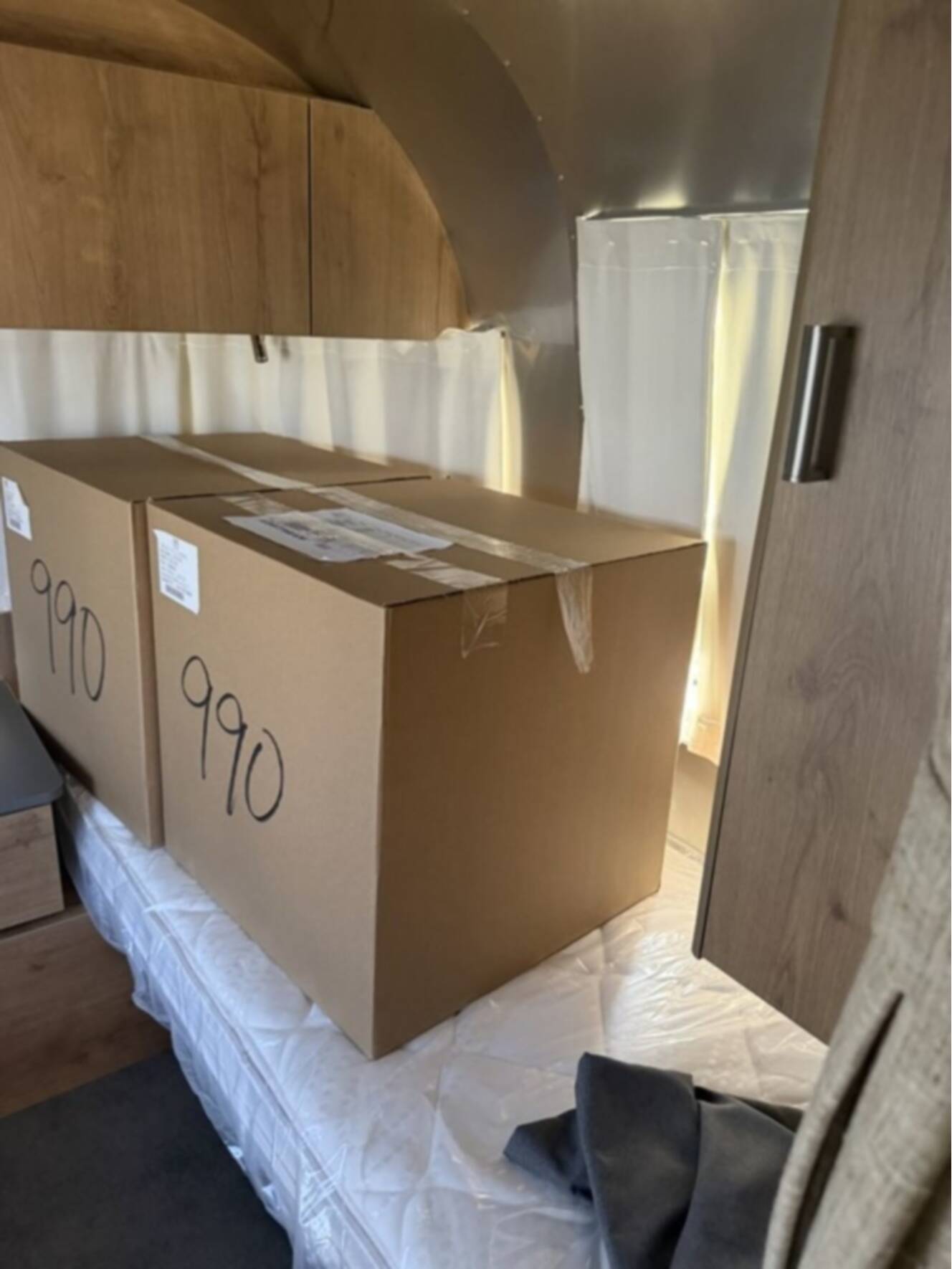 A photo of this 2026 Airstream Trade Wind 25FBT