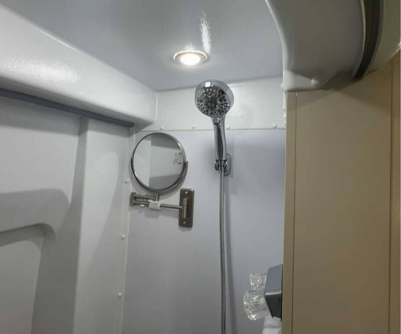 A photo of this 2027 Airstream Rangeline 21PS Pop-Top