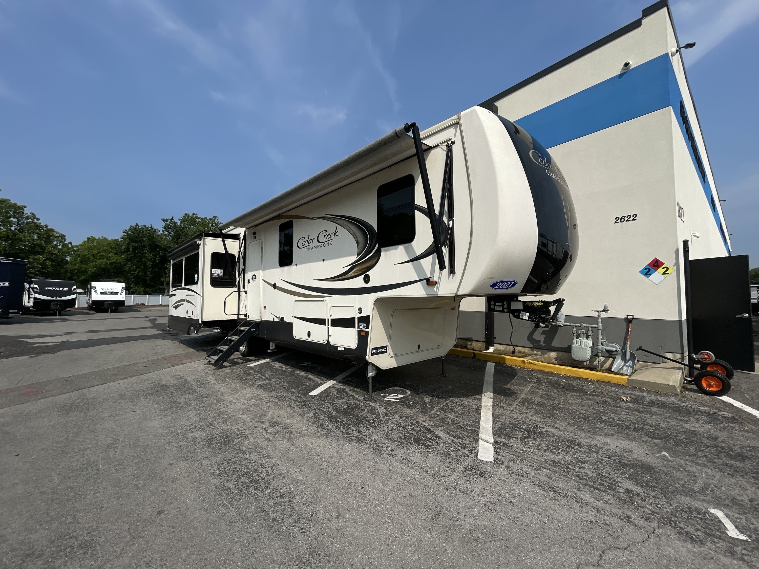 2021 Forest River CEDAR CREEK 38EL in nashville TN