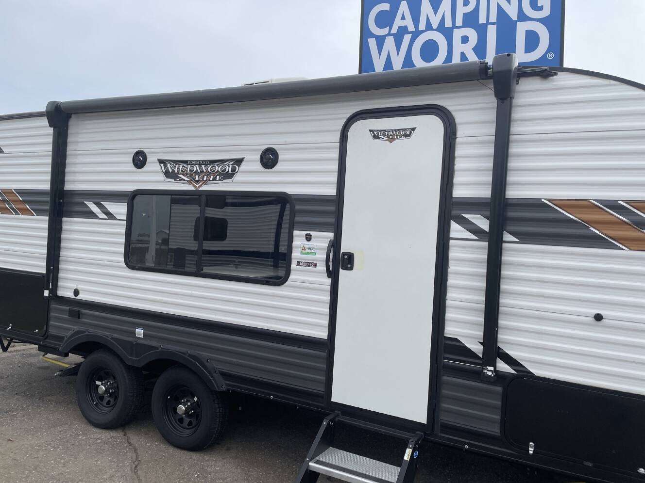A photo of this 2022 Forest River WILDWOOD X-LITE 19DBXL