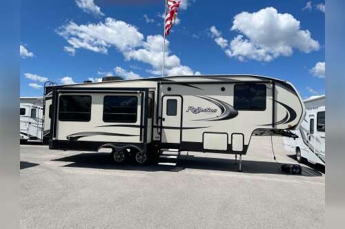 2020 Grand Design REFLECTION 295RL in braidwood IL