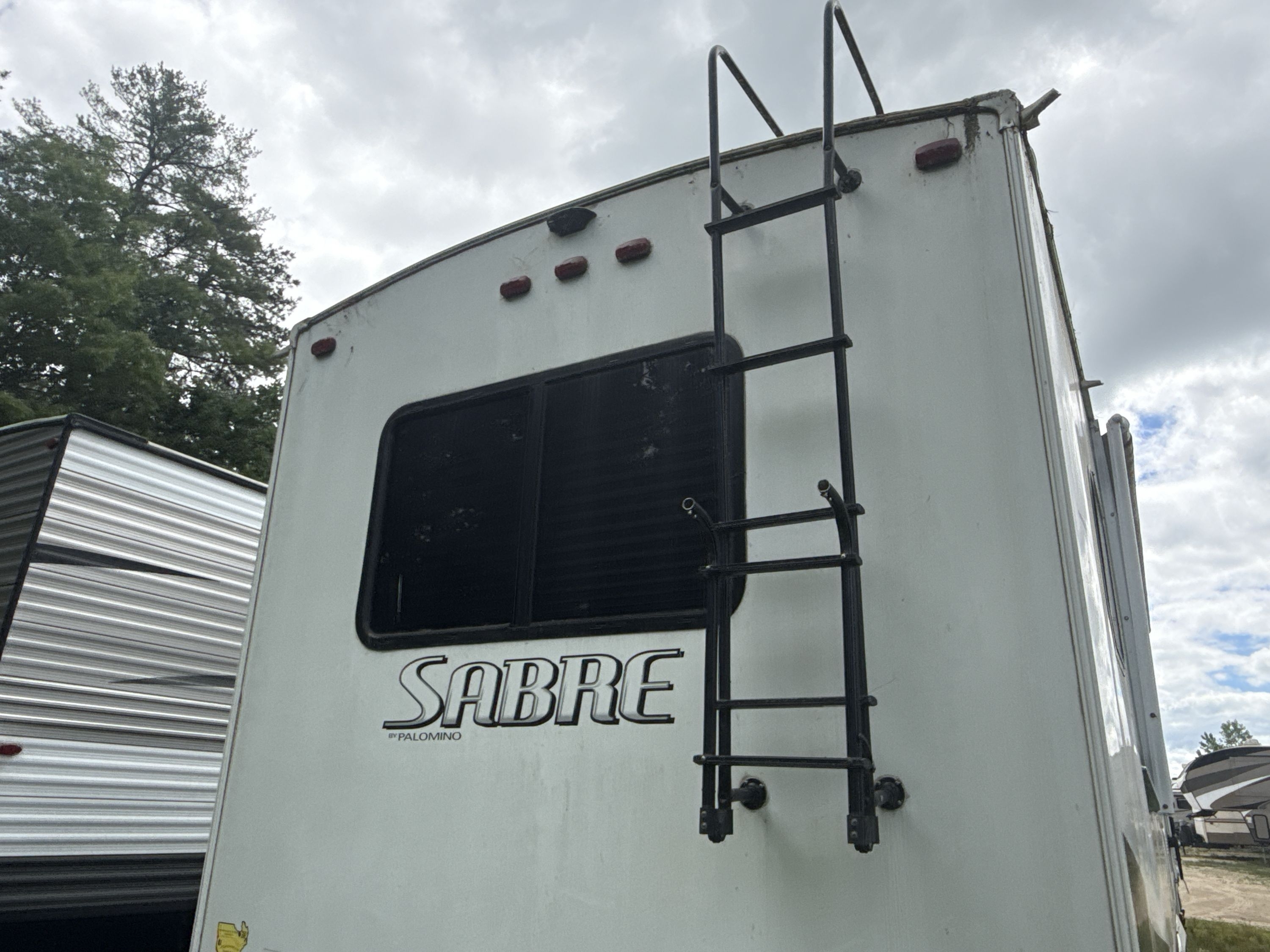 2015 Forest River SABRE 36FLRB in uxbridge MA