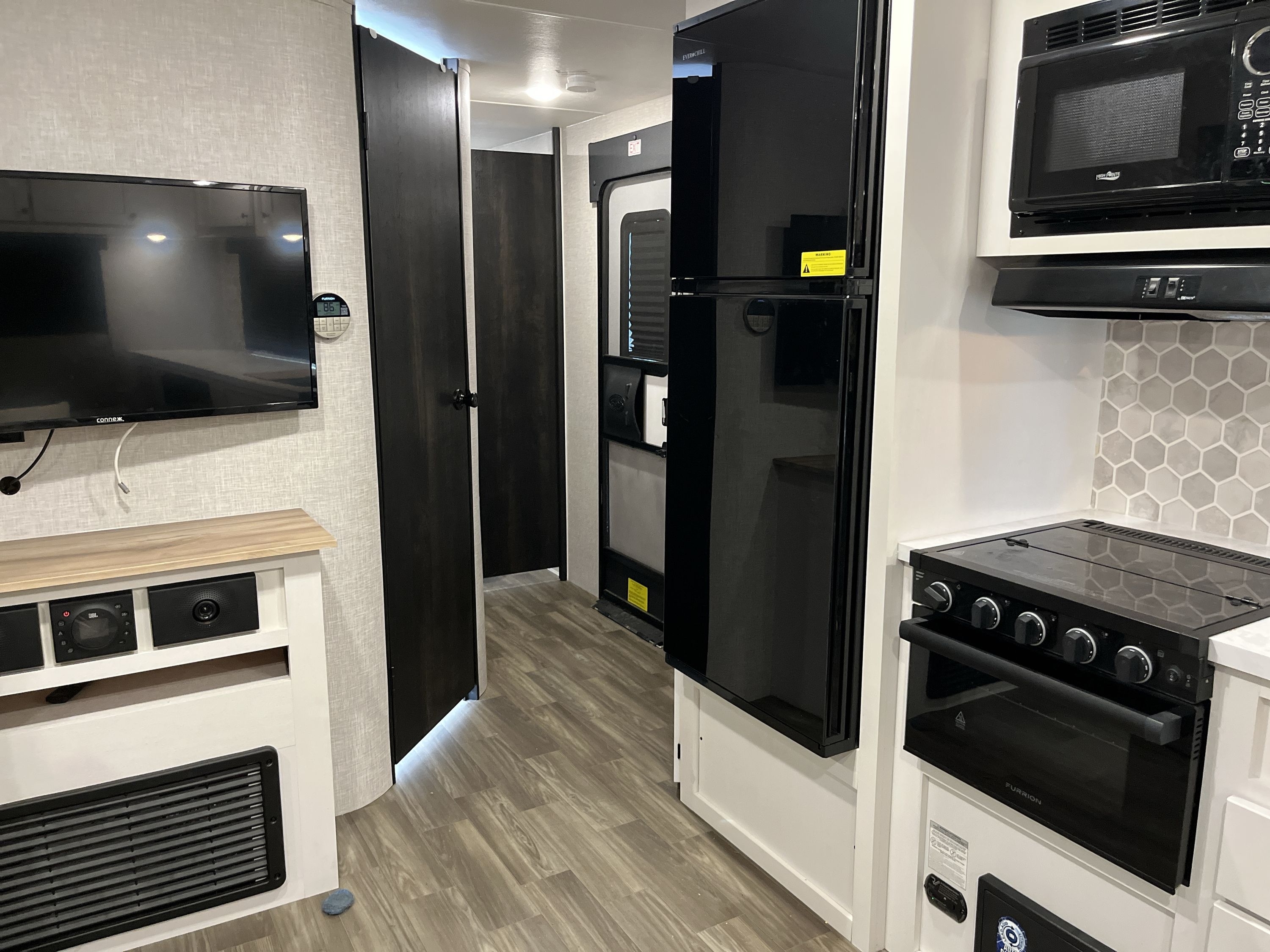 2024 Highland Ridge OPEN RANGE LITE 242RL in branson MO