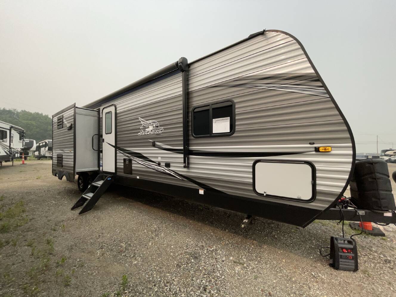 A photo of this 2021 Jayco JAY FLIGHT 33RBTS