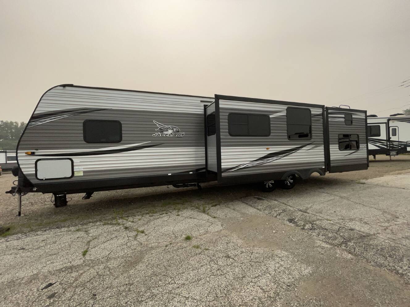 A photo of this 2021 Jayco JAY FLIGHT 33RBTS