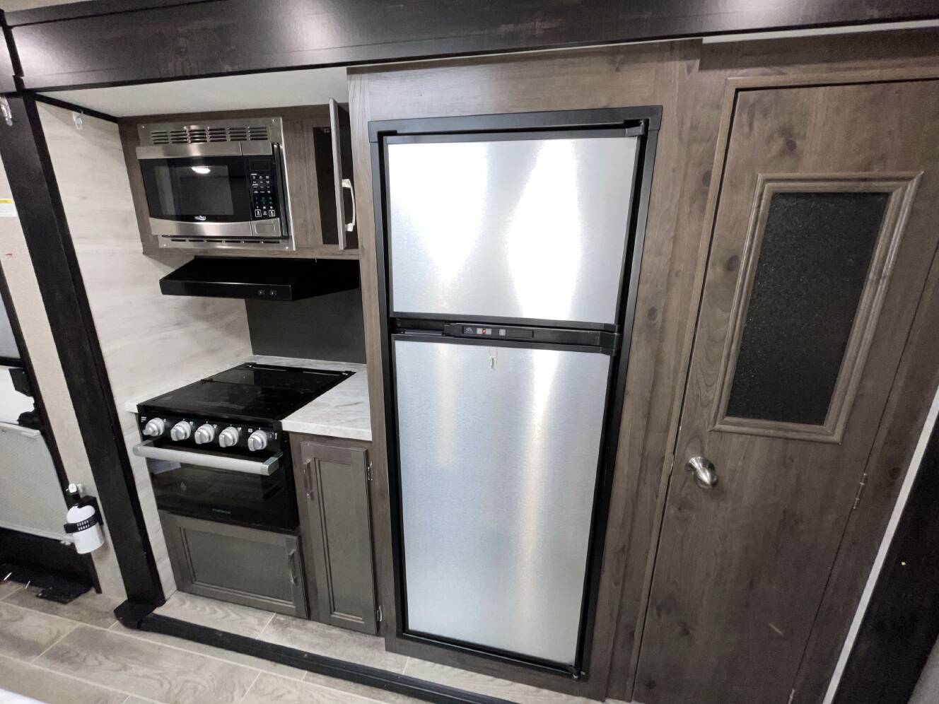A photo of this 2021 Jayco JAY FLIGHT 33RBTS