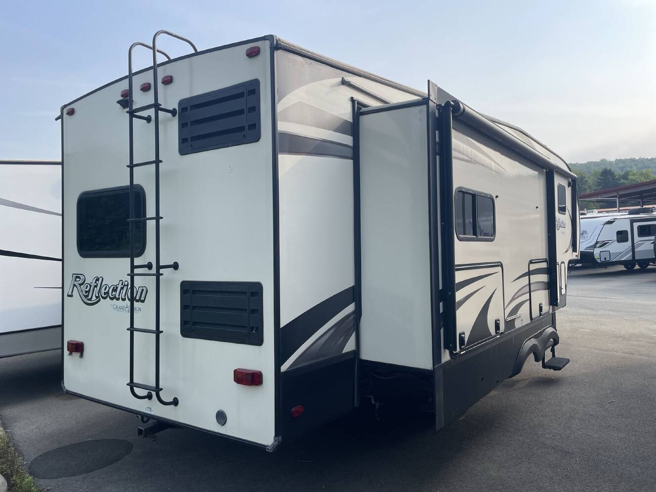 A photo of this 2019 Grand Design REFLECTION 320MKS