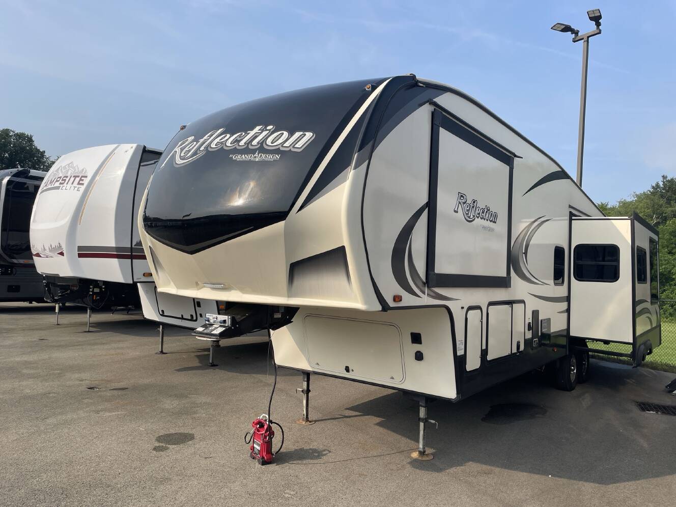 A photo of this 2019 Grand Design REFLECTION 320MKS