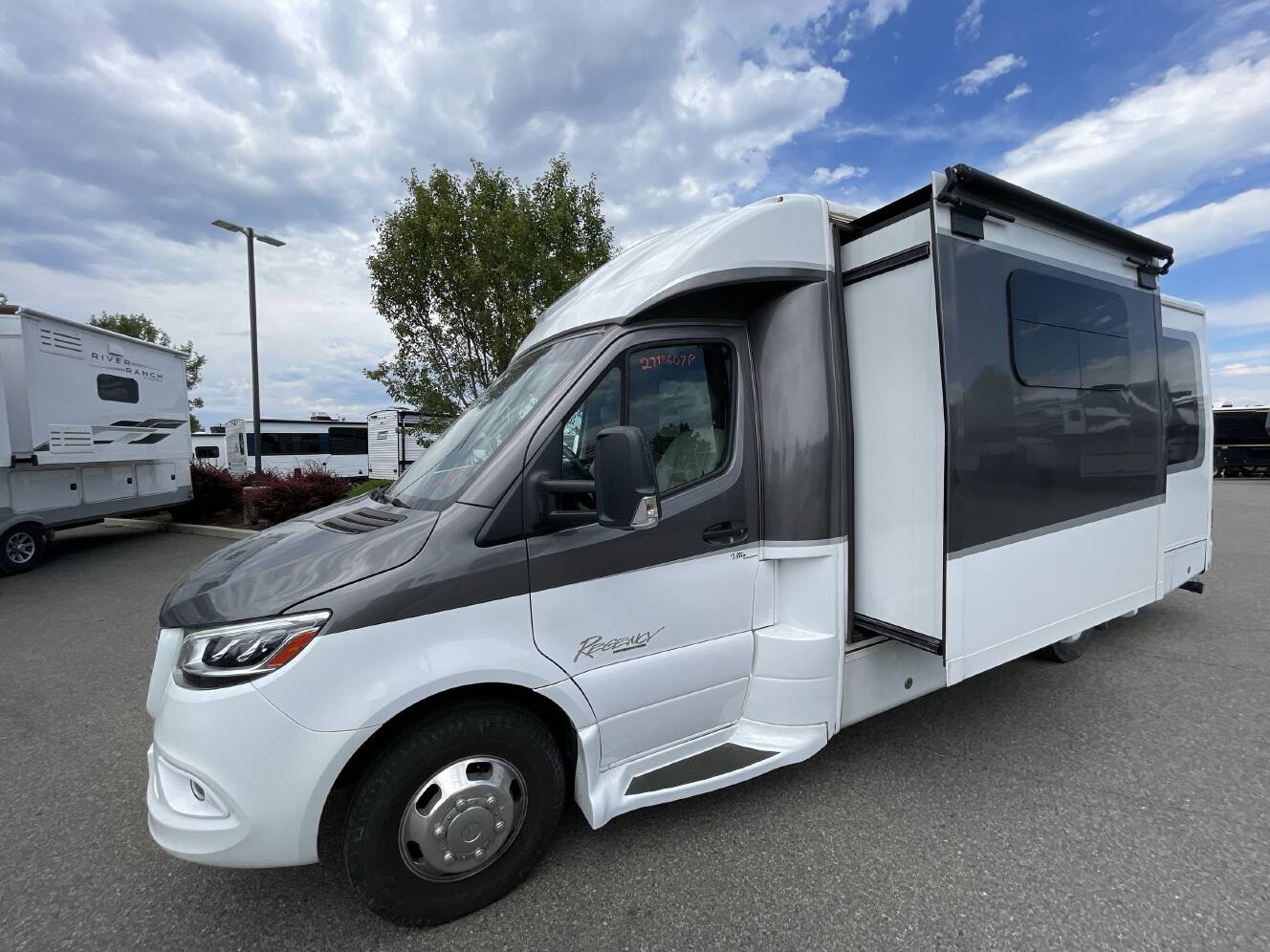 A photo of this 2021 Regency ULTRA BROUGHAM 25MB