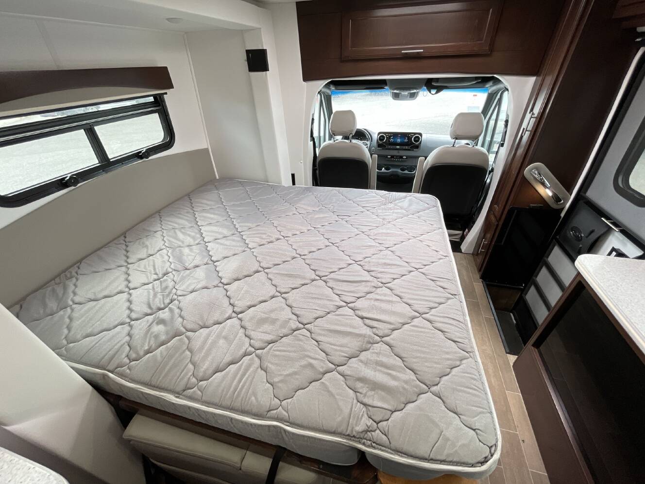 A photo of this 2021 Regency ULTRA BROUGHAM 25MB