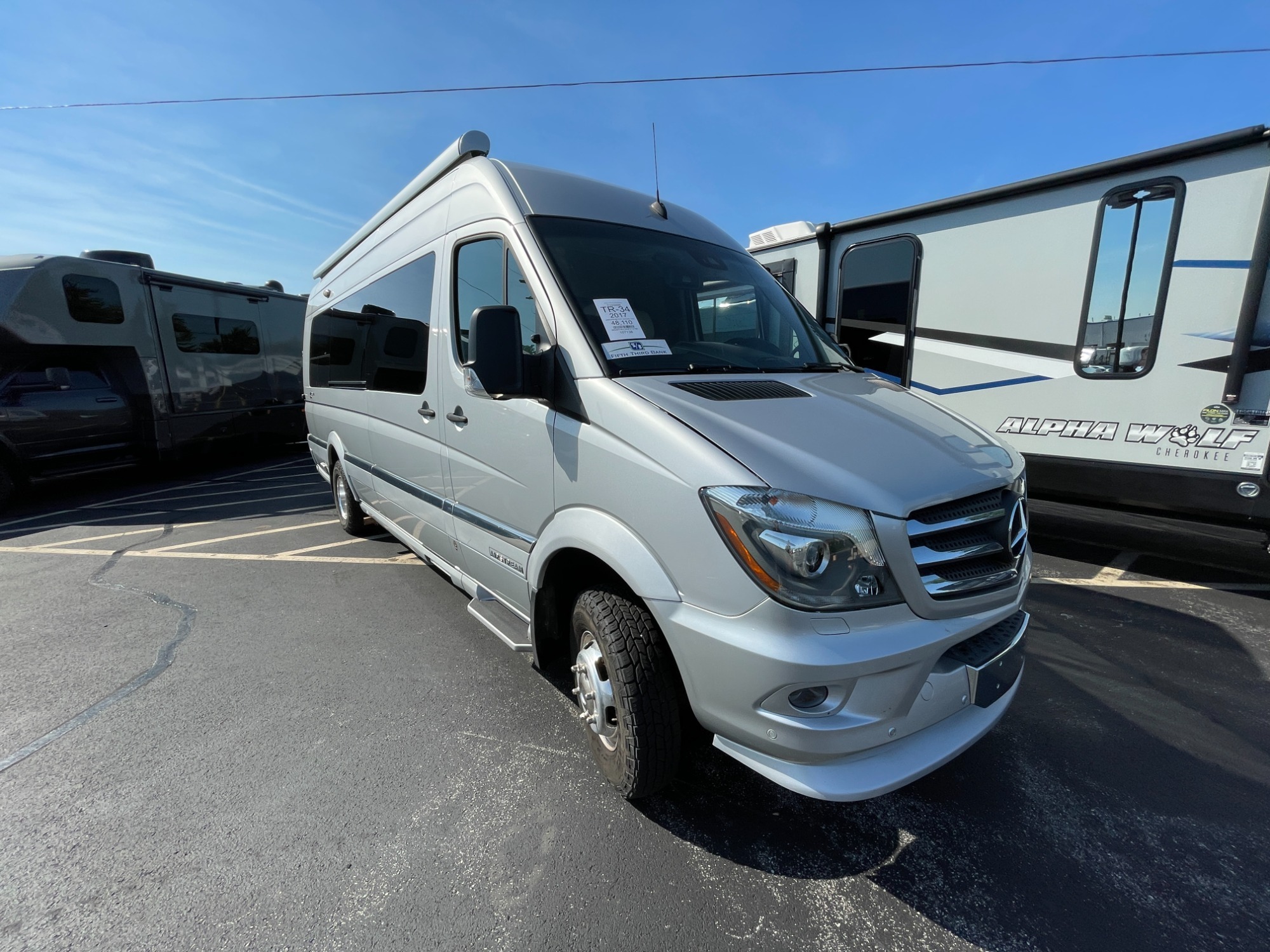 2017 Airstream INTERSTATE EXT GRAND TOUR GRAND TOUR EXT in greenwood IN