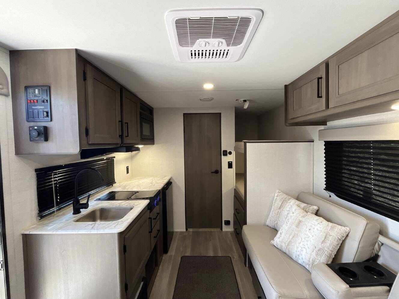 A photo of this 2025 Grand Design TRANSCEND ONE 151BH