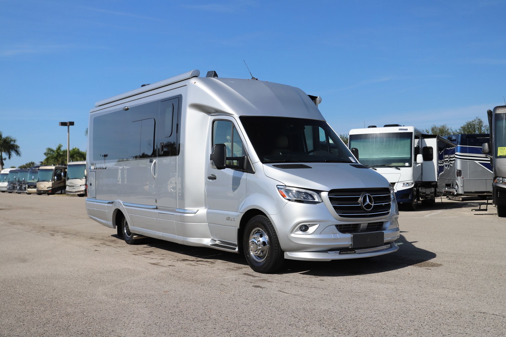 2024 Airstream Atlas Tommy Bahama E1 TOMMY BAHAMA ELECTRIC in ft. myers FL