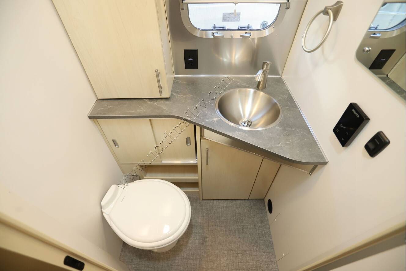 A photo of this 2026 Airstream Flying Cloud 25FB