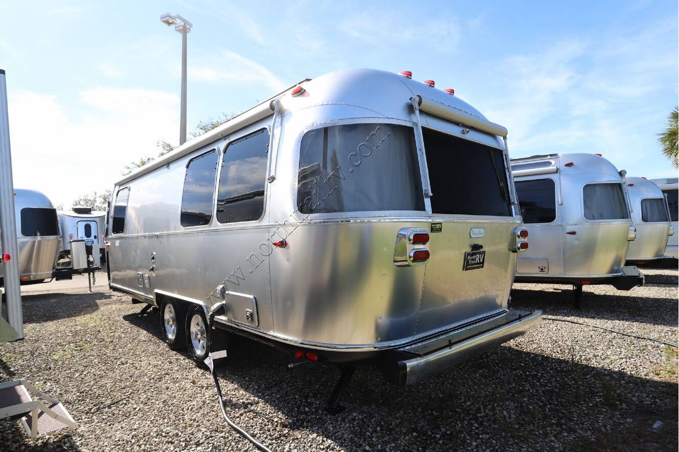 A photo of this 2026 Airstream Flying Cloud 25FB