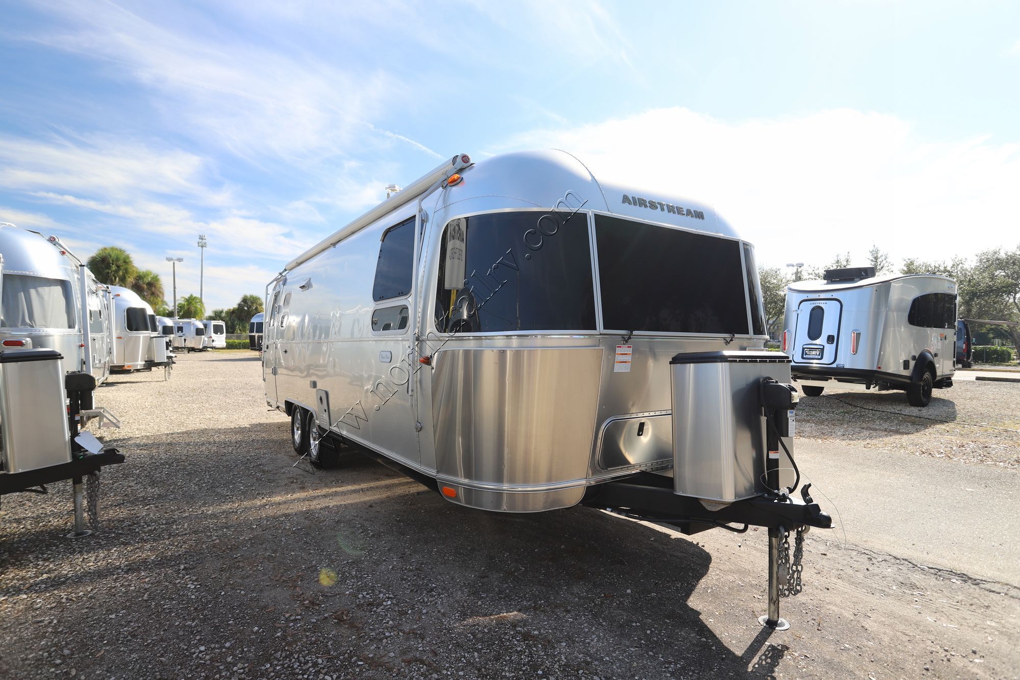 2022 Airstream Flying Cloud 27FB in ft. myers FL