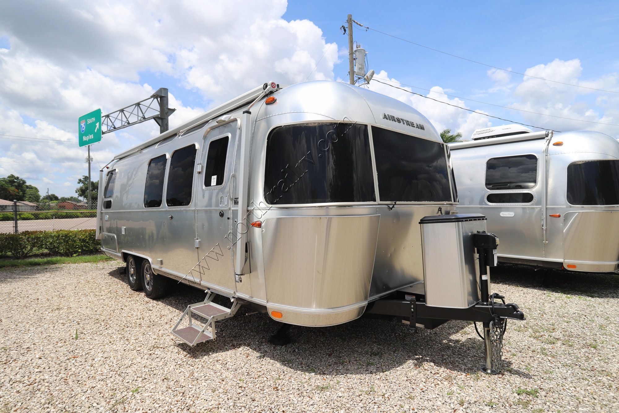 2022 Airstream Pottery Barn 28 RBT in ft. myers FL